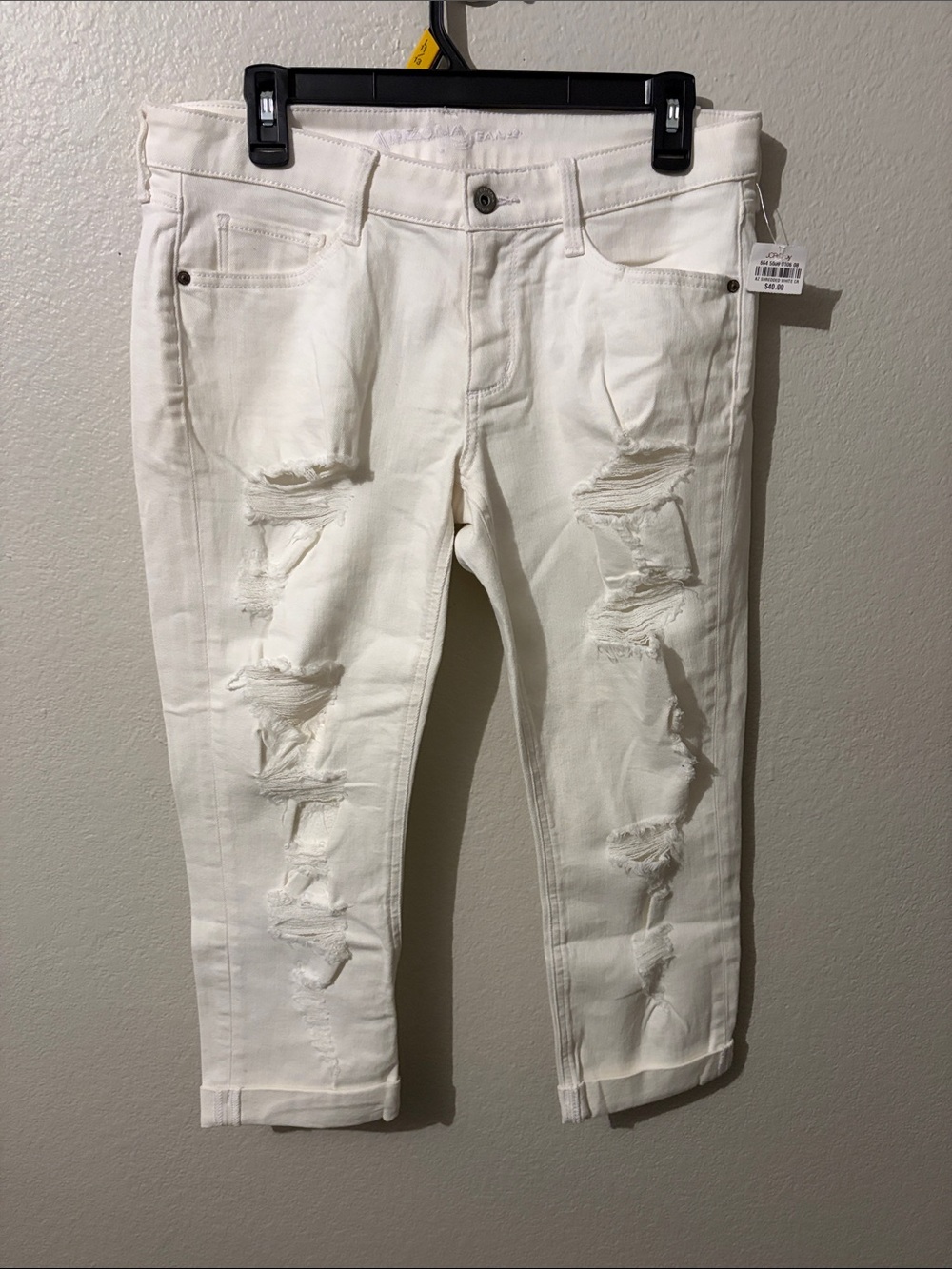 NWT JCPenny Arizona Jean Co White Shredded Ripped Cropped Jeans Size 11